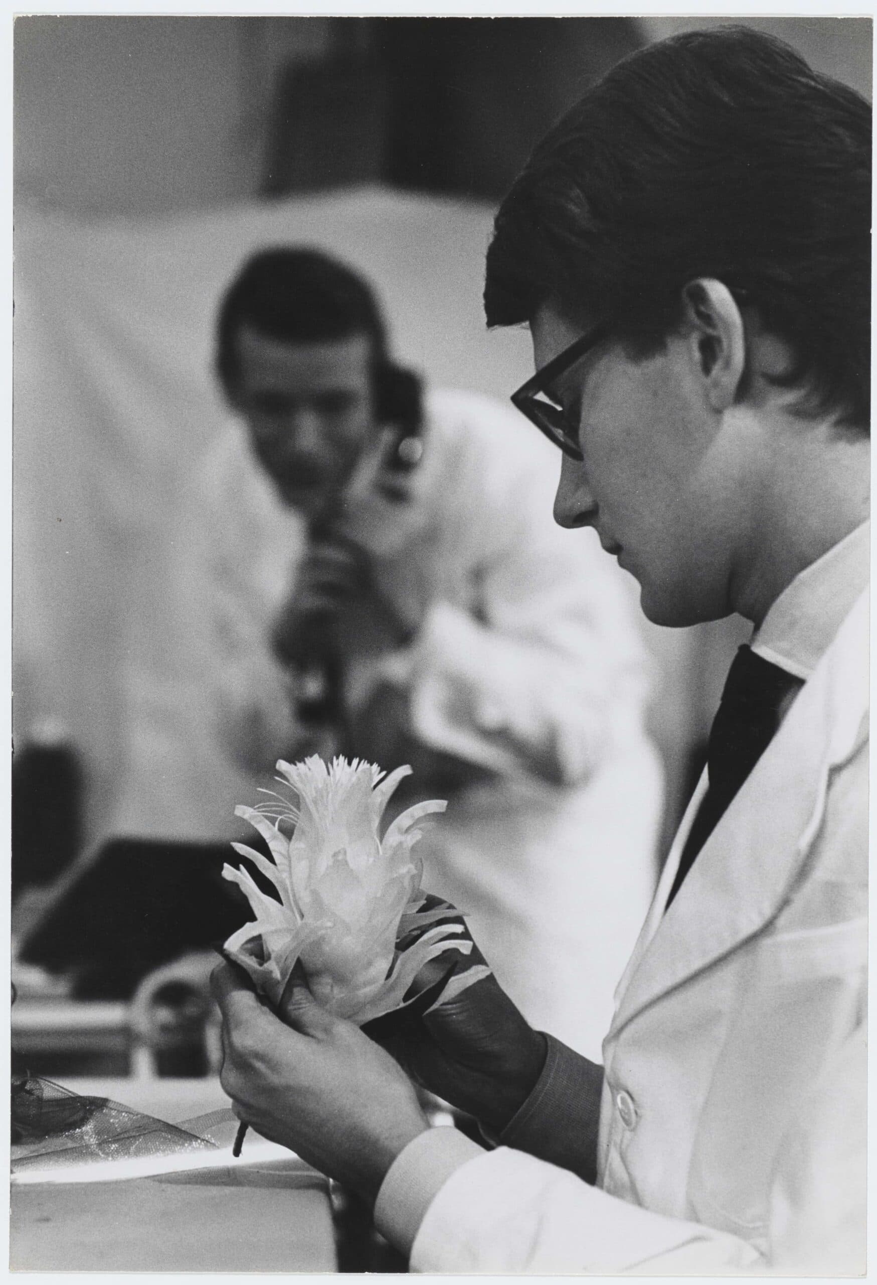 Yves Saint Laurentin Cicekleri c Pierre Boulat