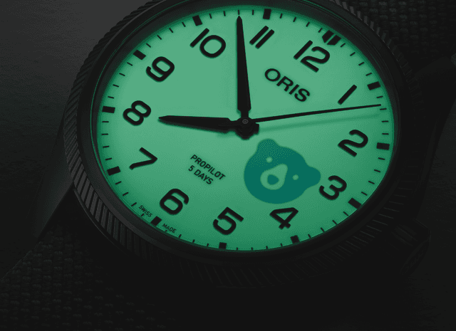 01 400 7803 4781 Set Holstein Edition 2025 cus 02 lume