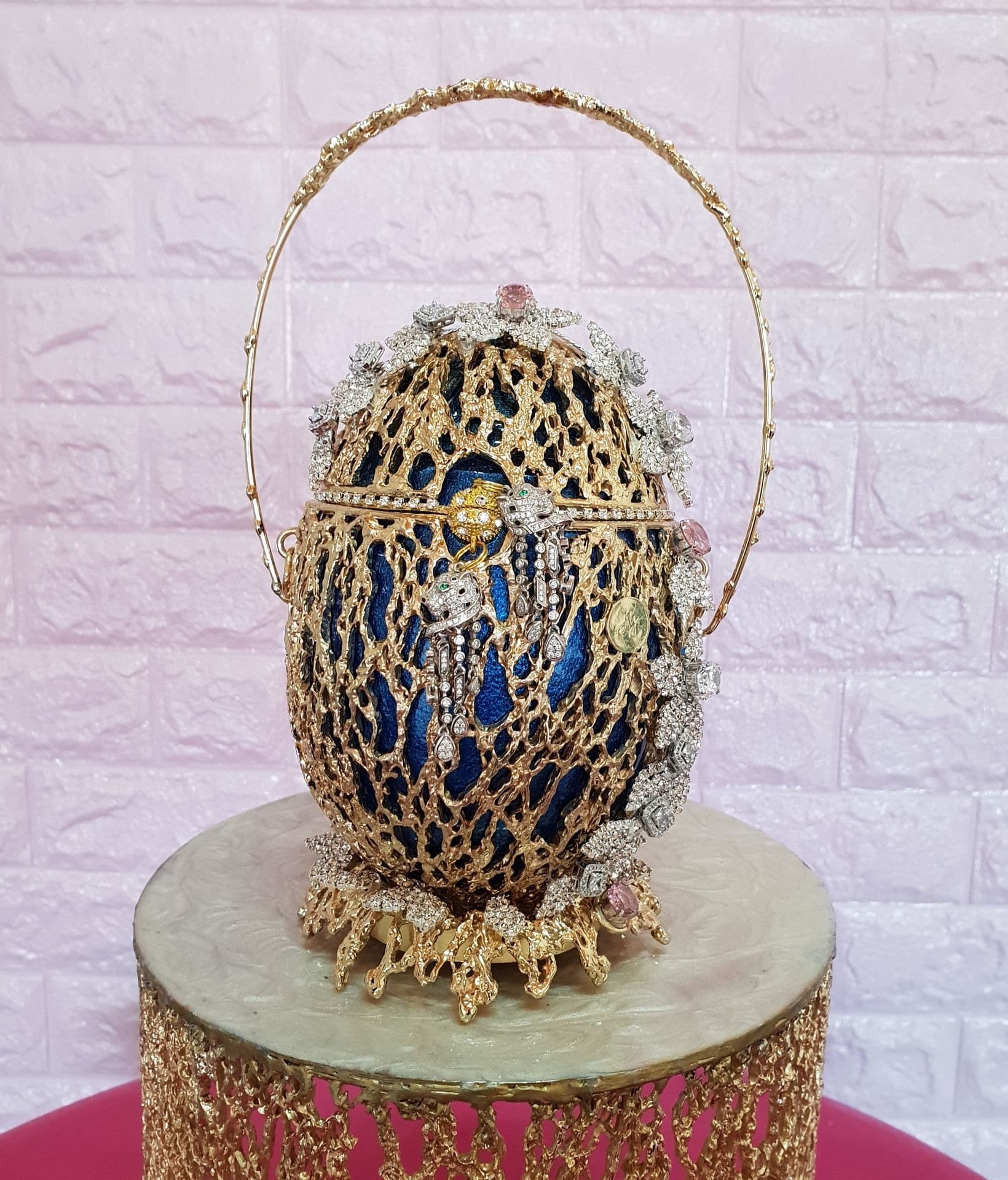 Debbie Wingham – Reborn Upcycled Egg Bag
