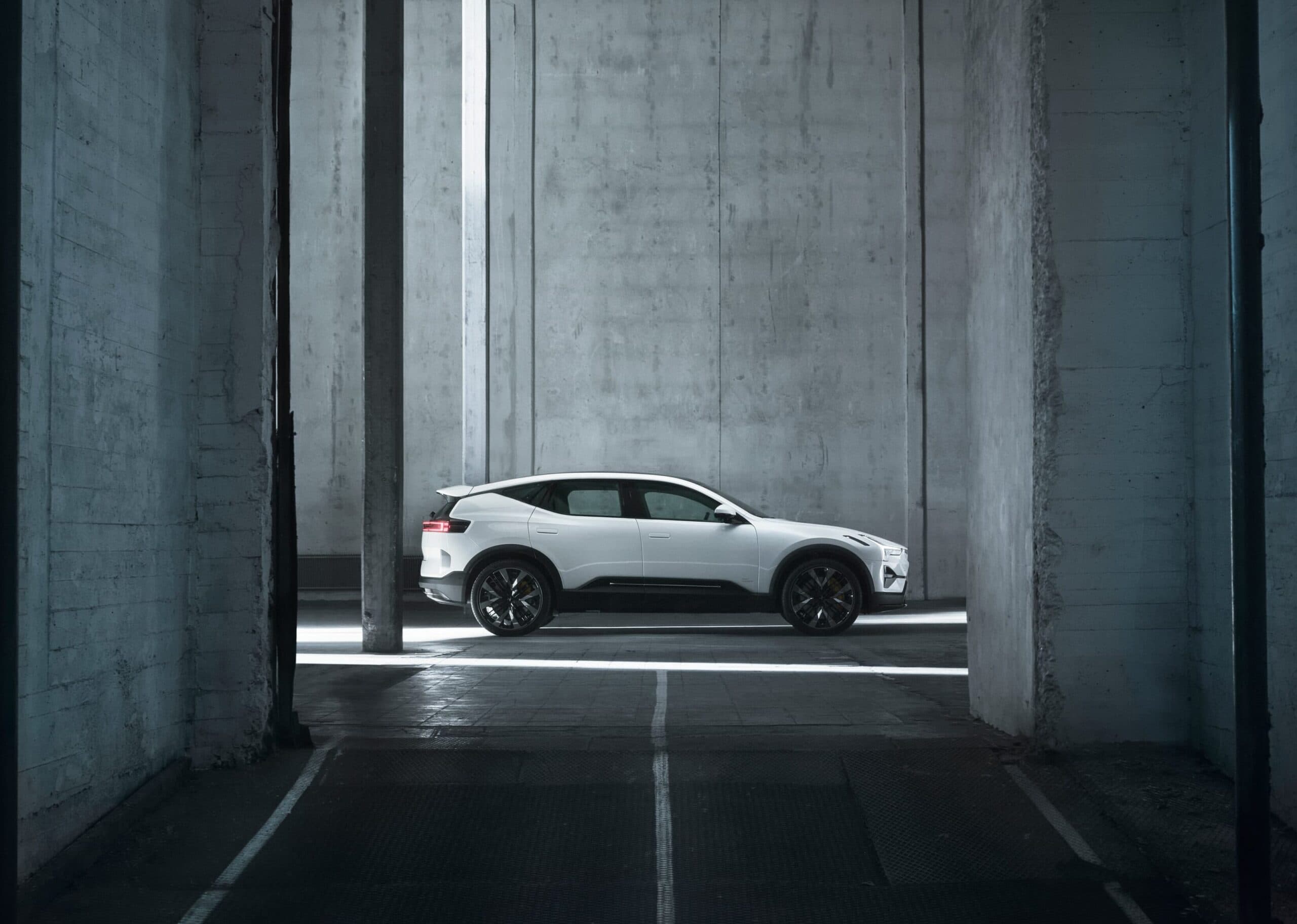 cocuklar icin en guvenli otomobiller polestar edited