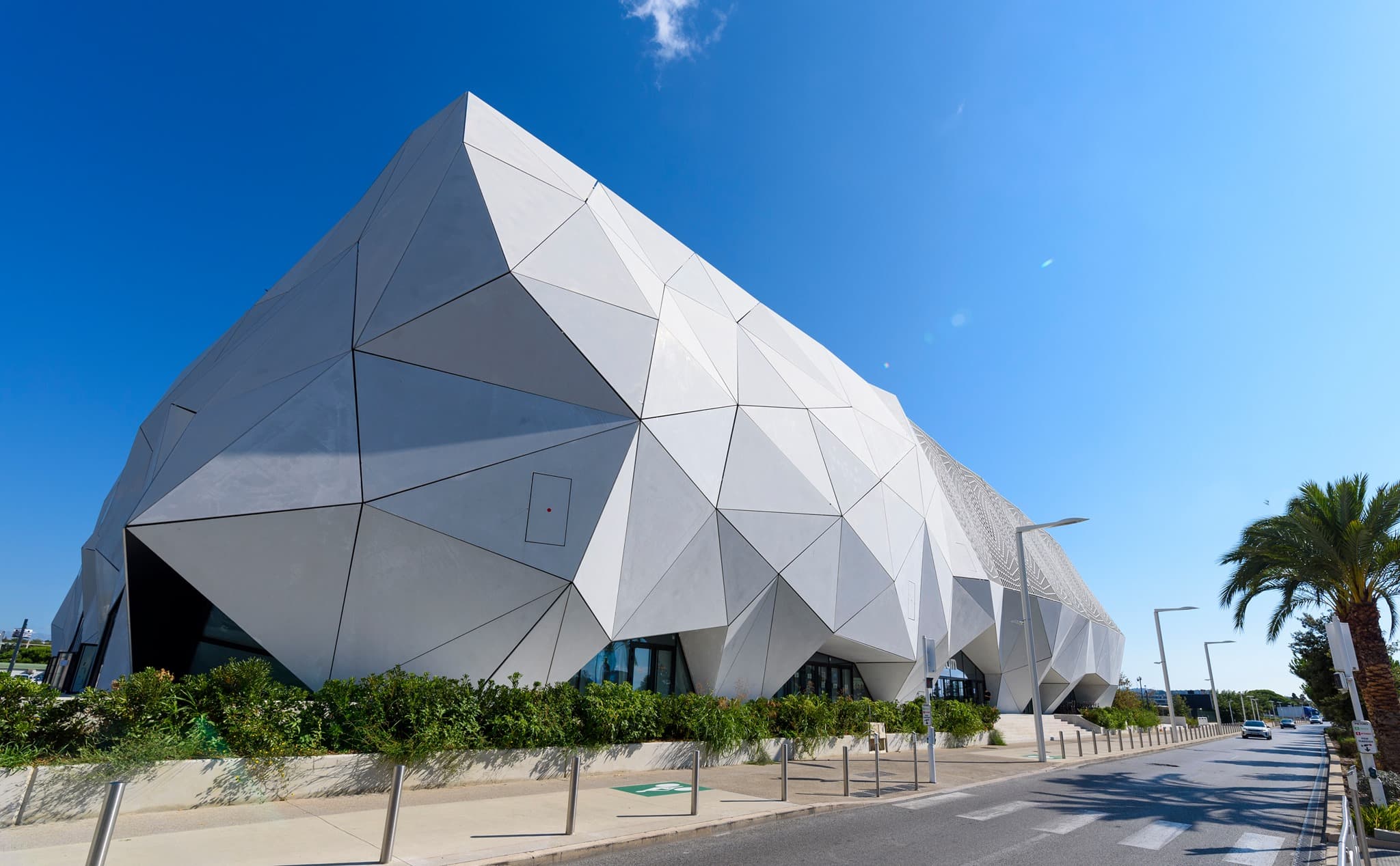 en guzel sinema salonlari cineum cannes 01