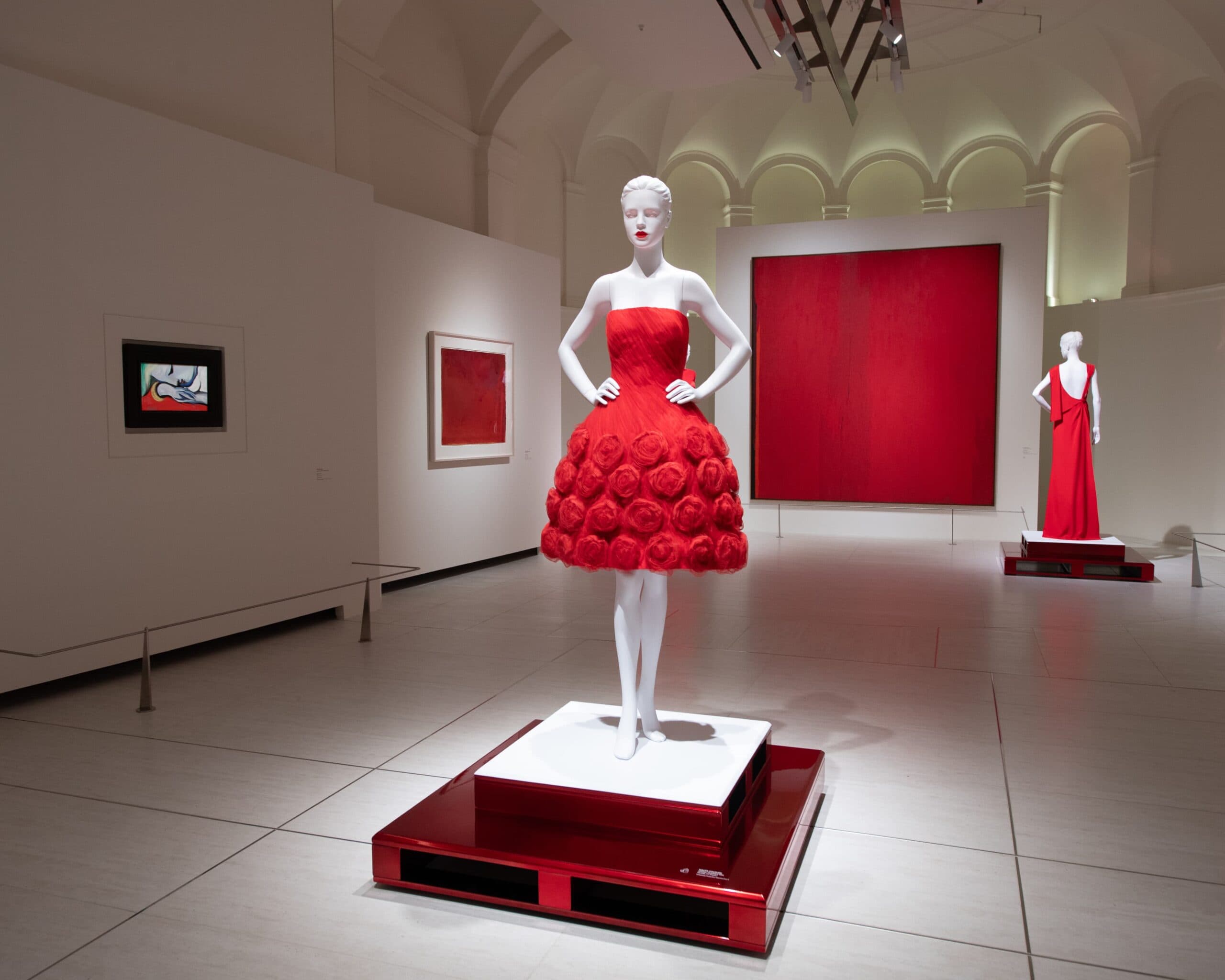 Zamansız, Cesur, İkonik: Valentino Kırmızısının Yolculuğu