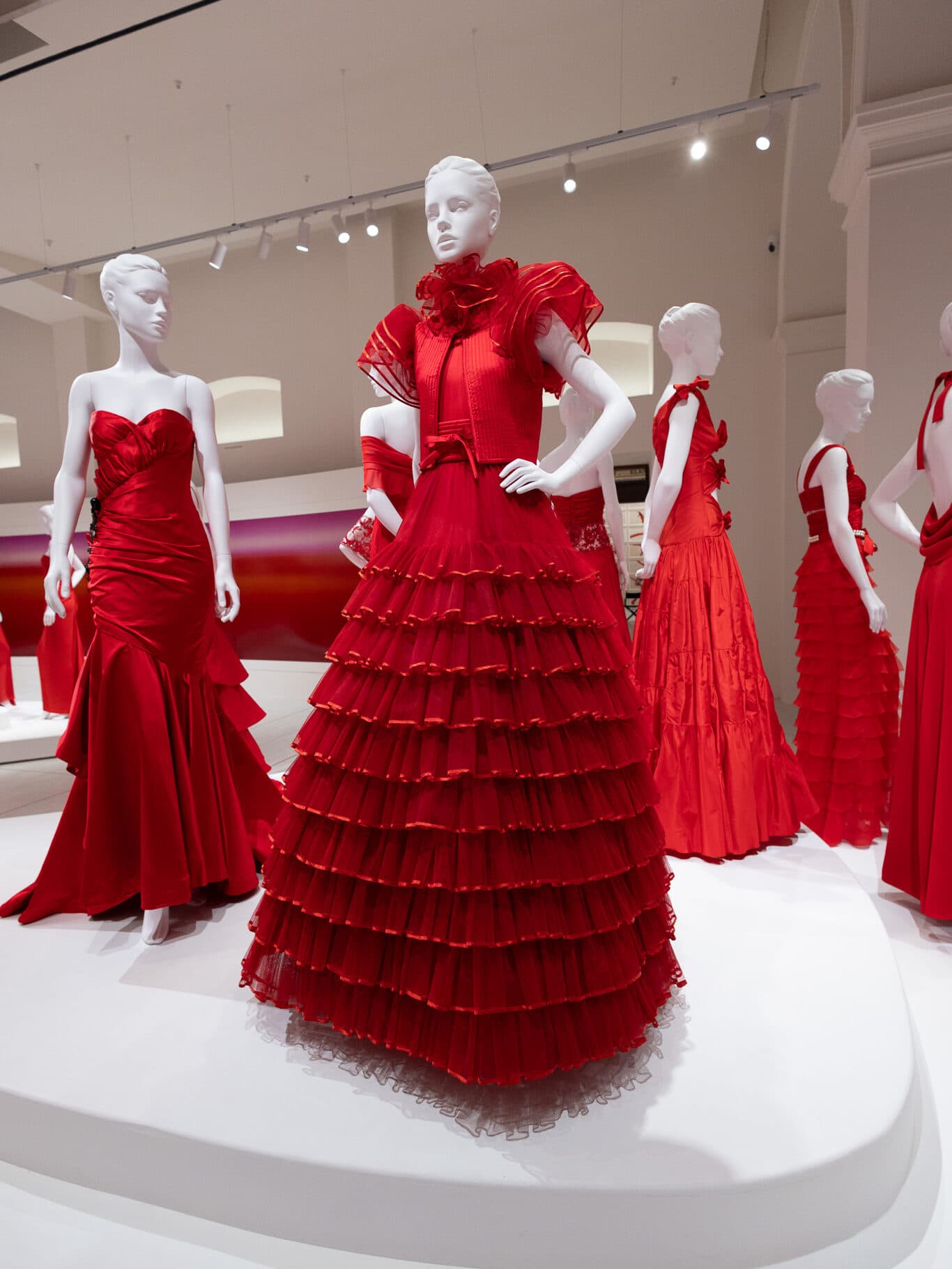 valentino kirmizisi Credit Whatever Milan 4 1 edited