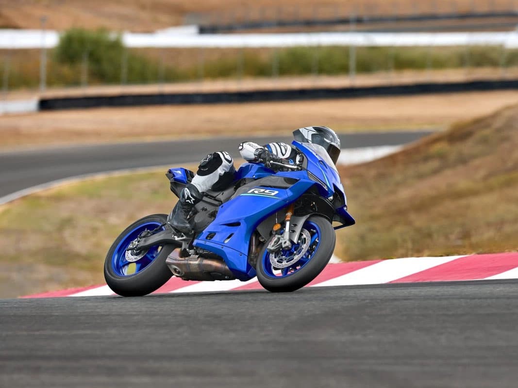 Yamaha Yzf R9