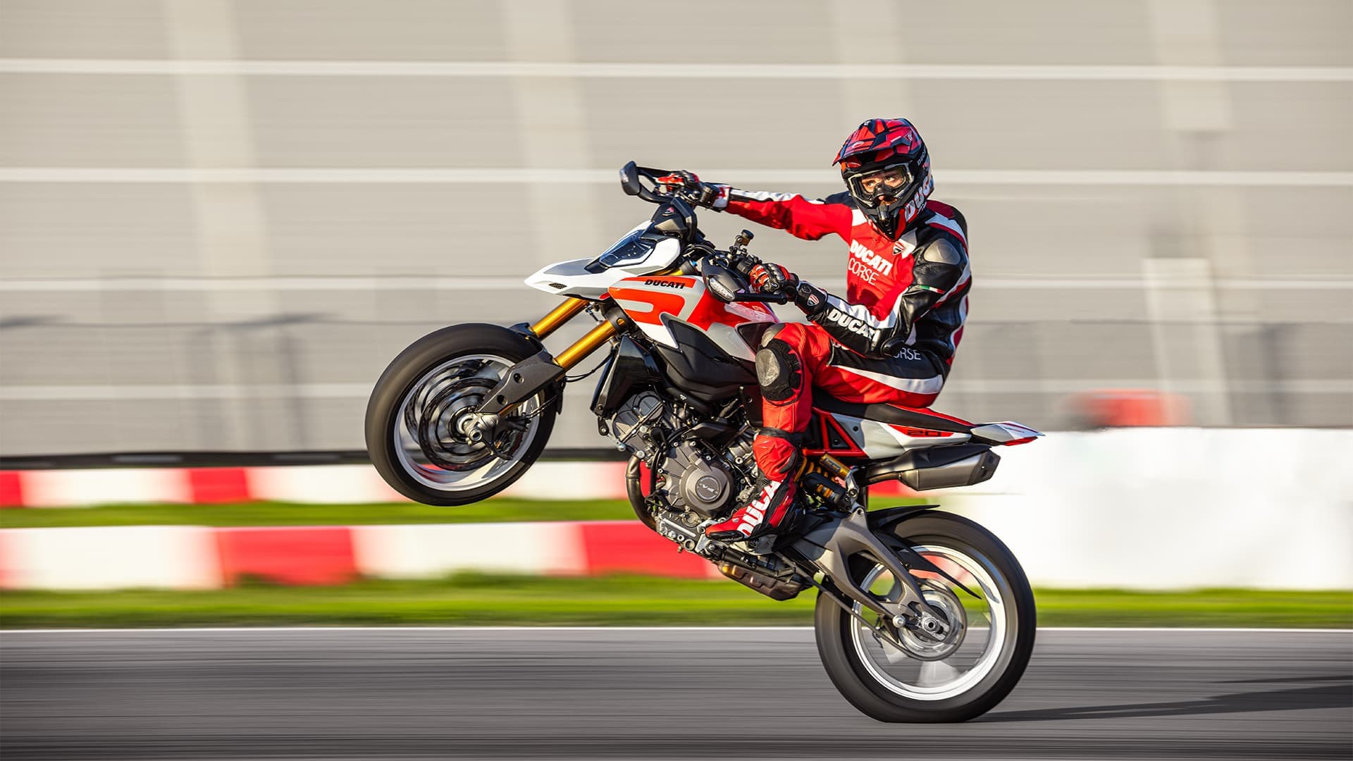 Hypermotard V2 Overview Gallery Mosaic