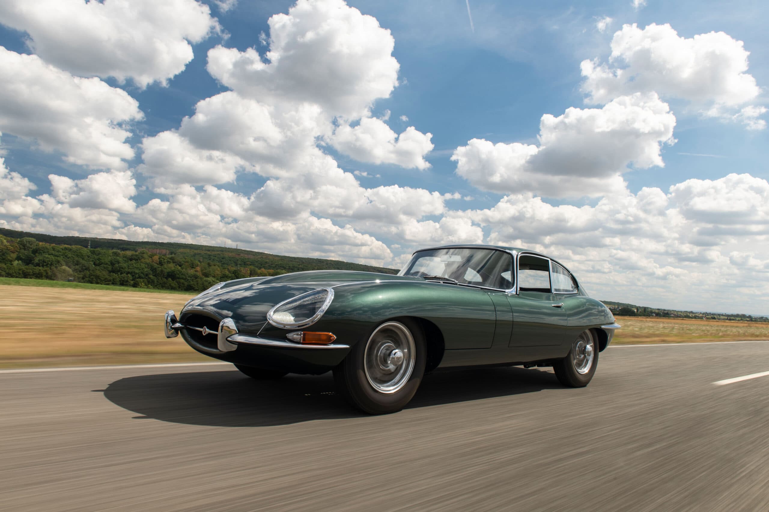 En Cok Degerlenen Otomobiller 1961 Jaguar E Type Series 1 3 8 Litre Fixed Head Coupe Factory Development 191218@sotheby S
