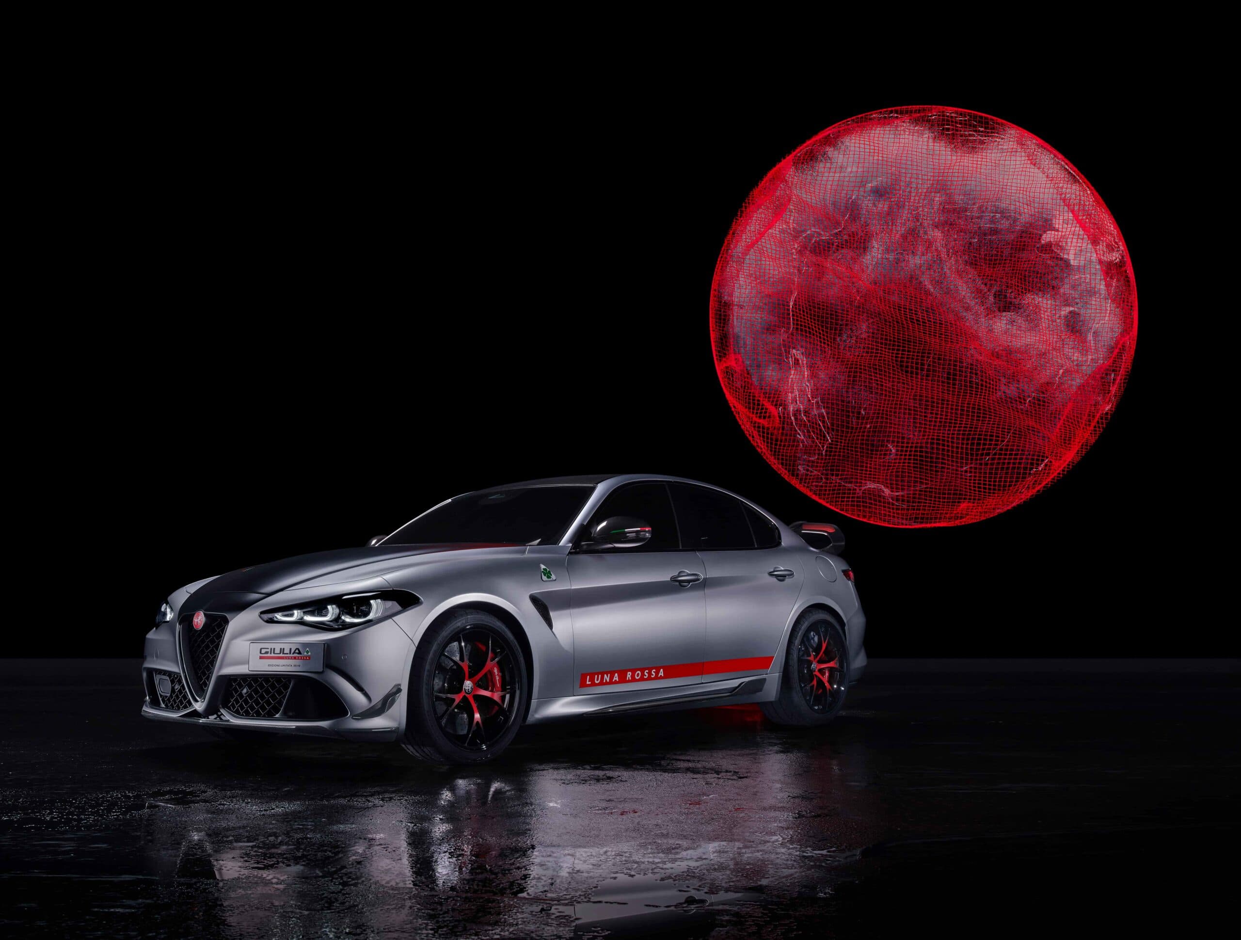 Alfa Romeo Giuliaquadrifogliolunarossa
