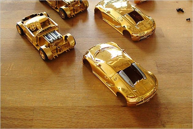 dunyanin en pahali model arabalari Bugatti Veyron Diamond Edition 03
