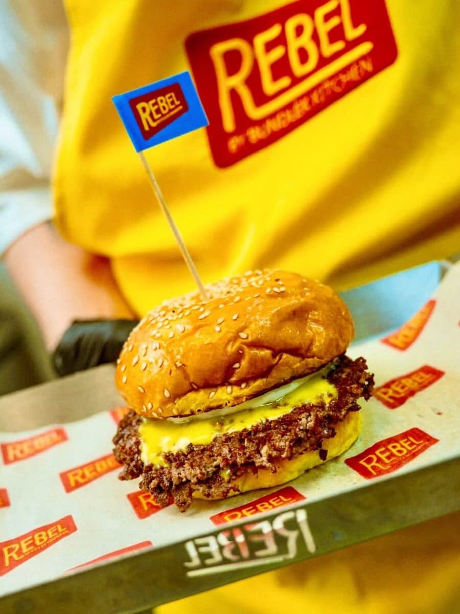 İstanbulun En İyi Hamburgercileri Rebel