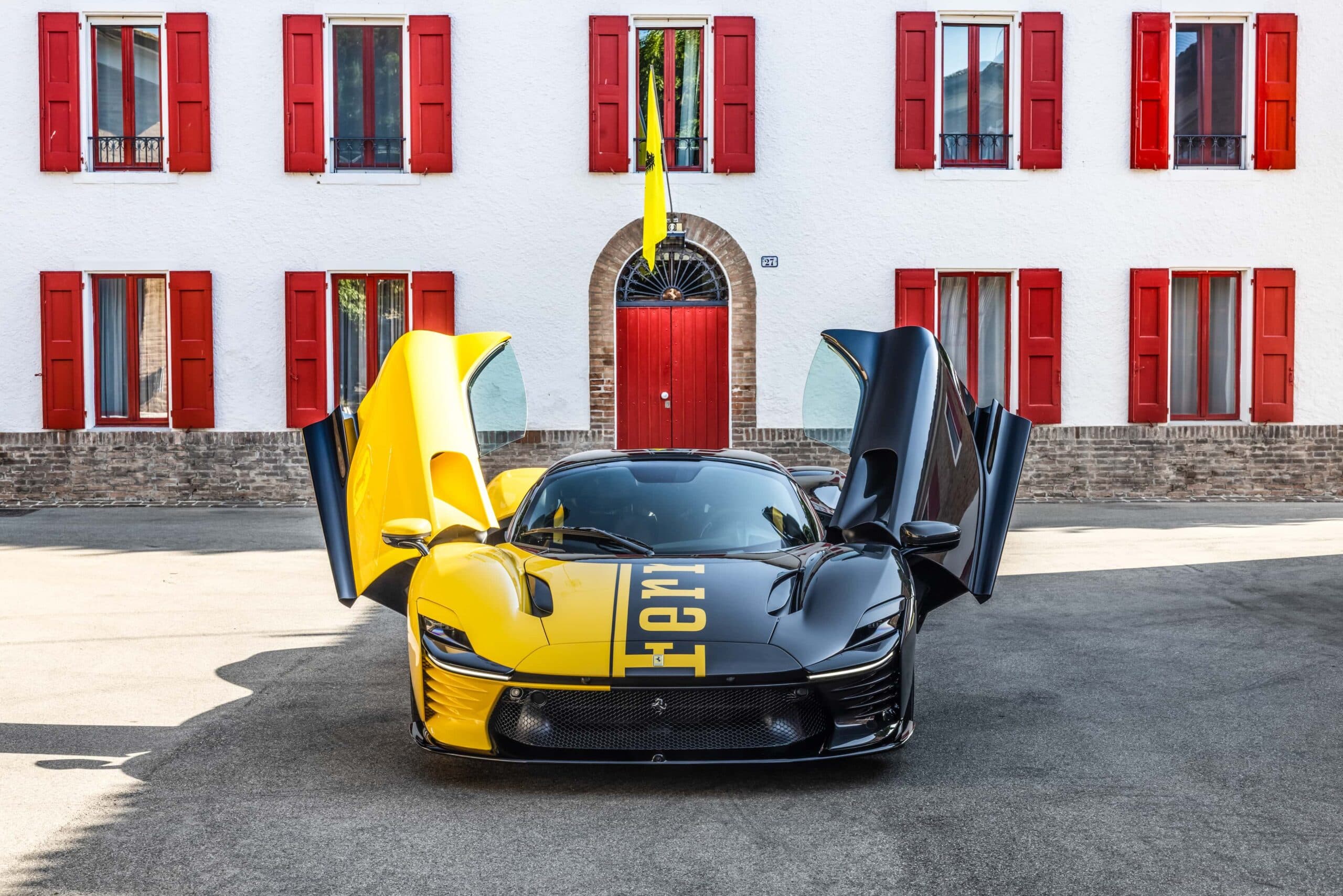 dunyanin en pahali otomobilleri 2025 Ferrari Daytona SP3 Tailor Made@Copyright RMsothebys 1 1