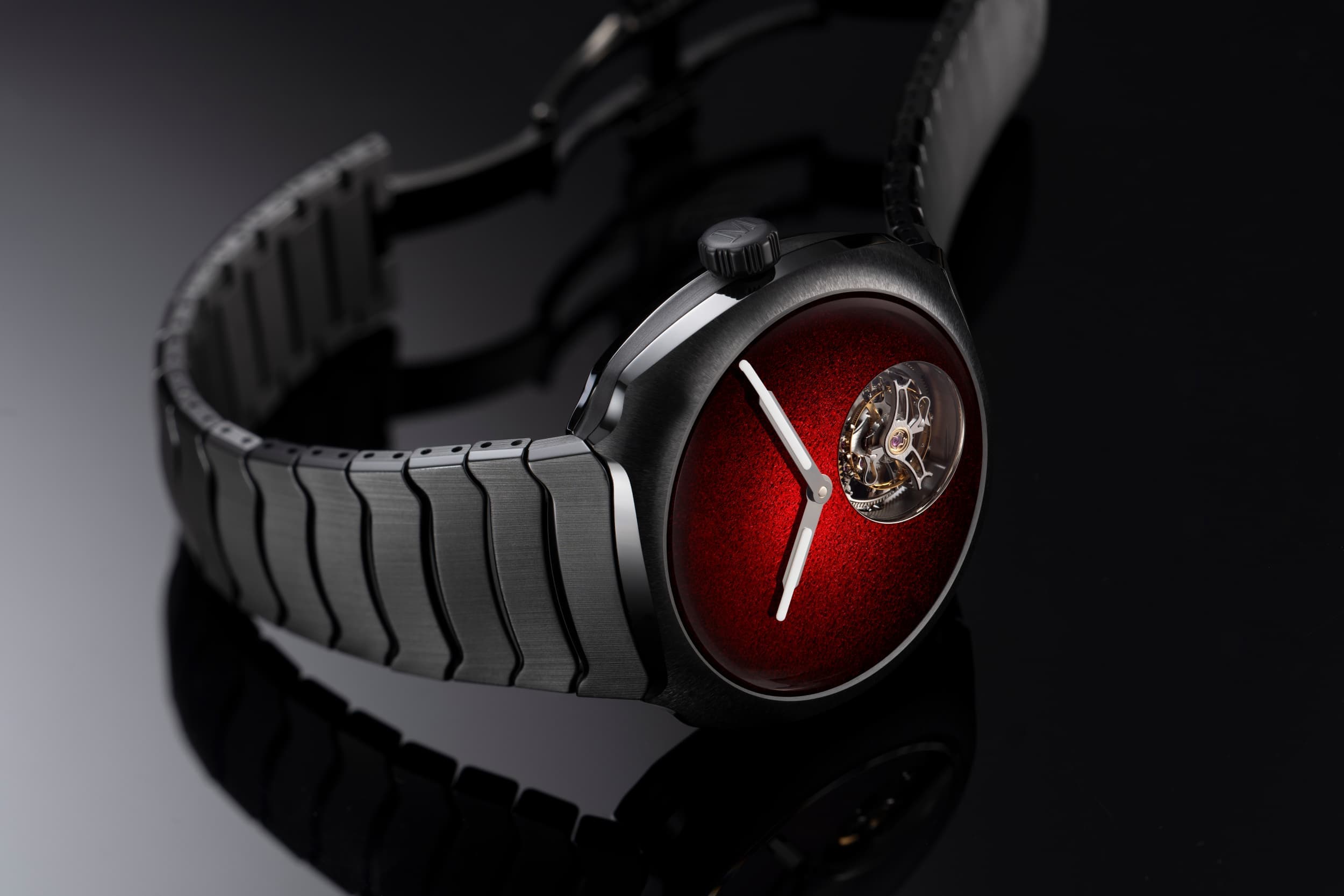 Moser’in İlk Seramik Saati: Streamliner Tourbillon Concept Ceramic