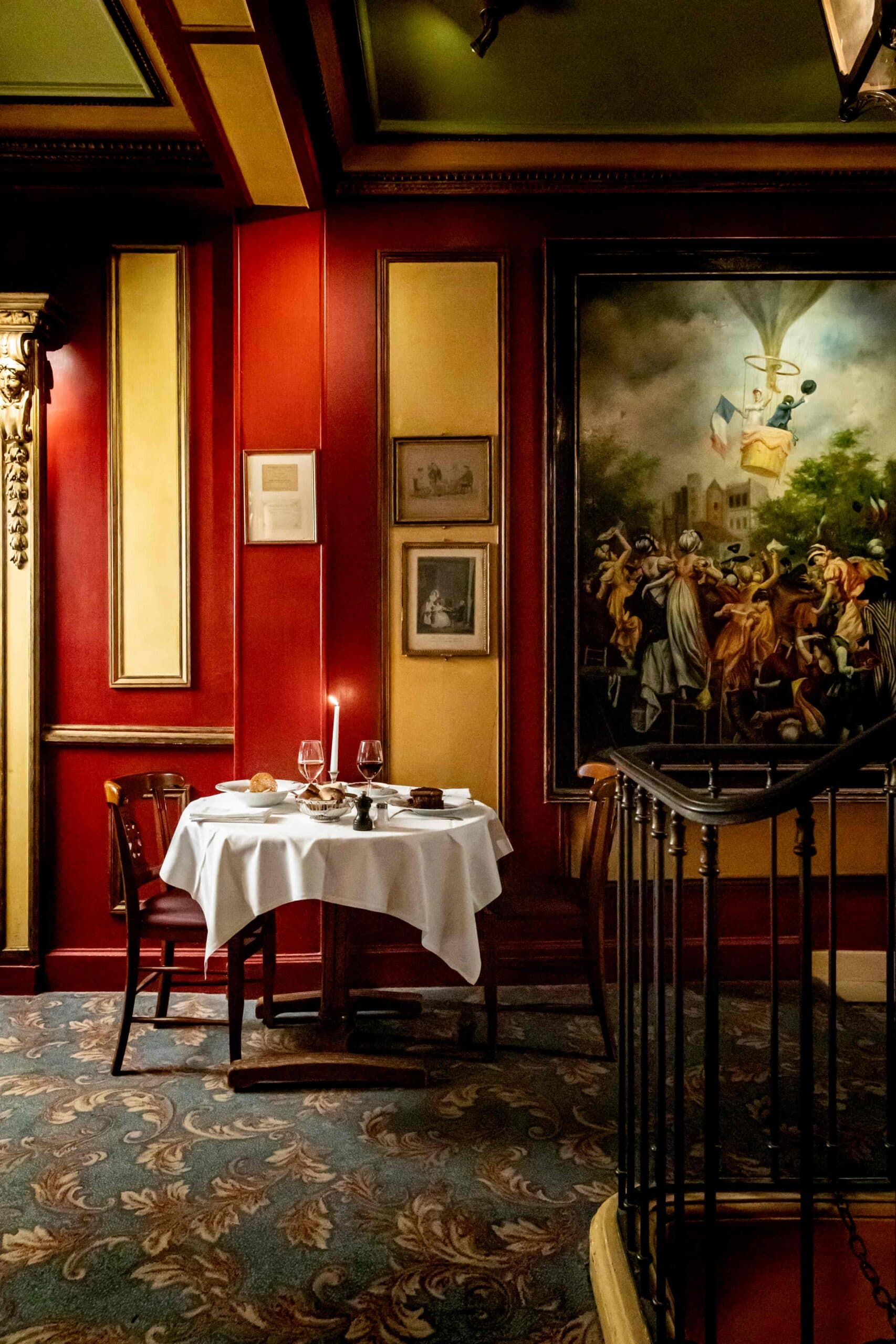 dunyanin en eski kafeleri Le Procope 3