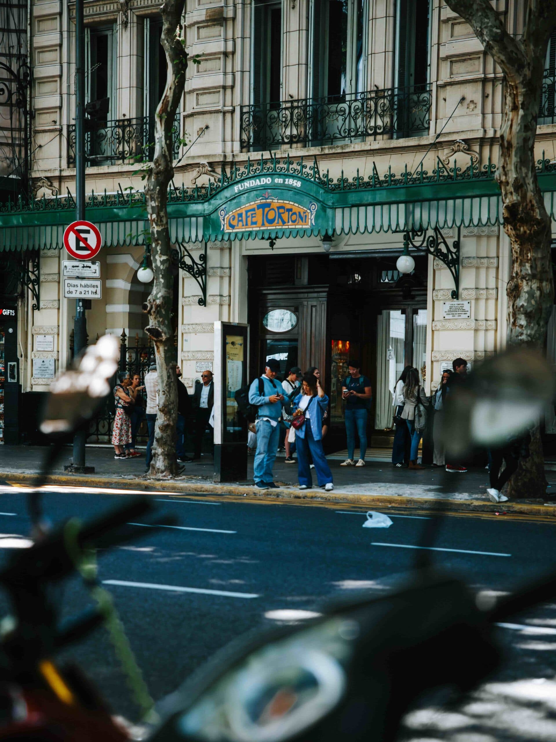 dunyanin en eski kafeleri tortoni 01 edited