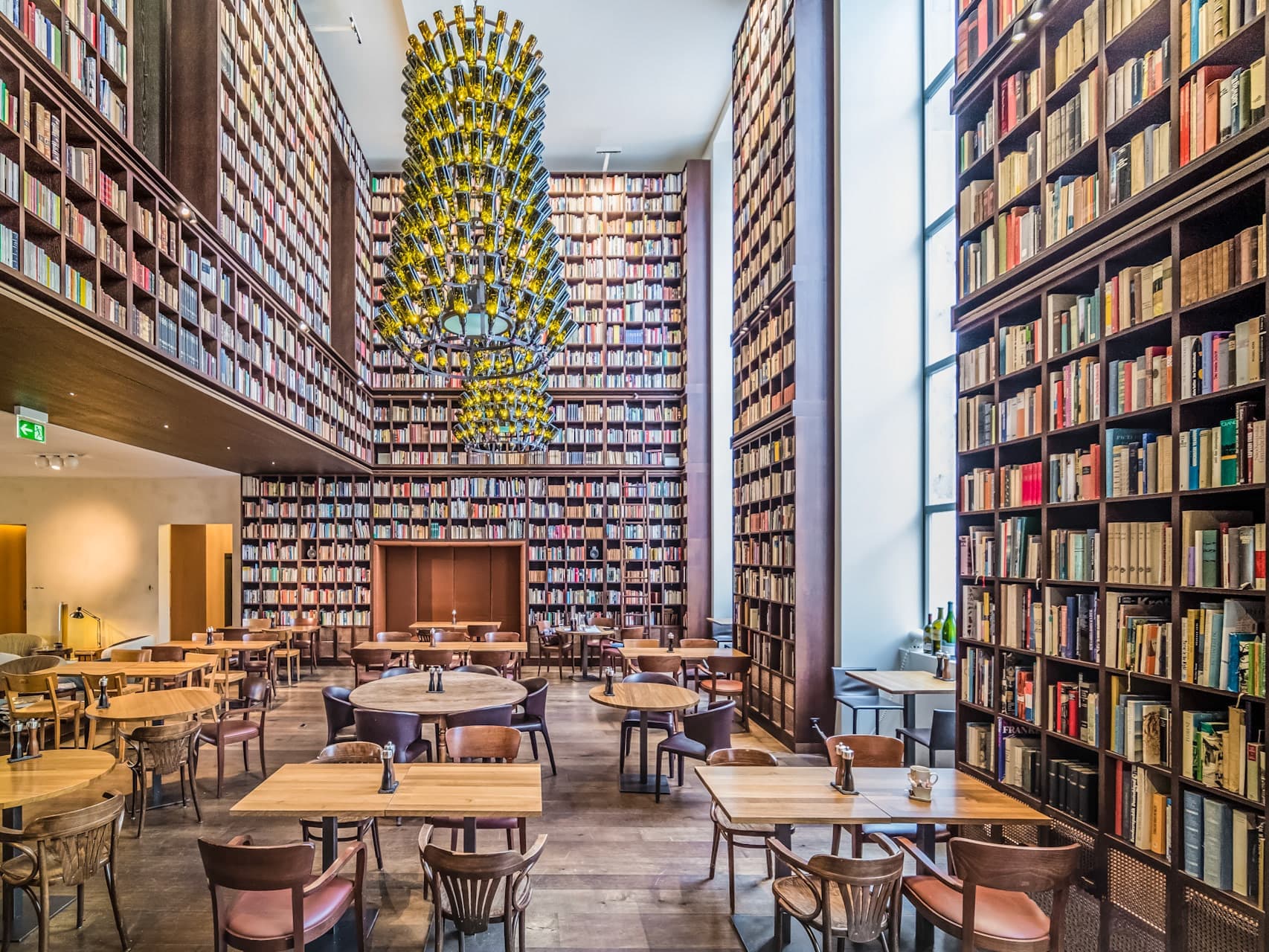 dunyanin en guzel kitabevi kafeleri B2 Hotel Zurih2