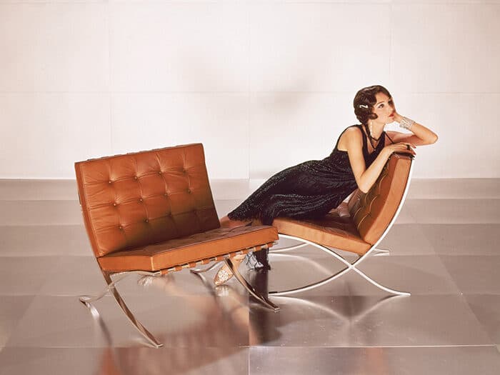 tasarim tarihinin ikonik sandalyeleri barcelona chair 1947 reklam Knoll Archive edited