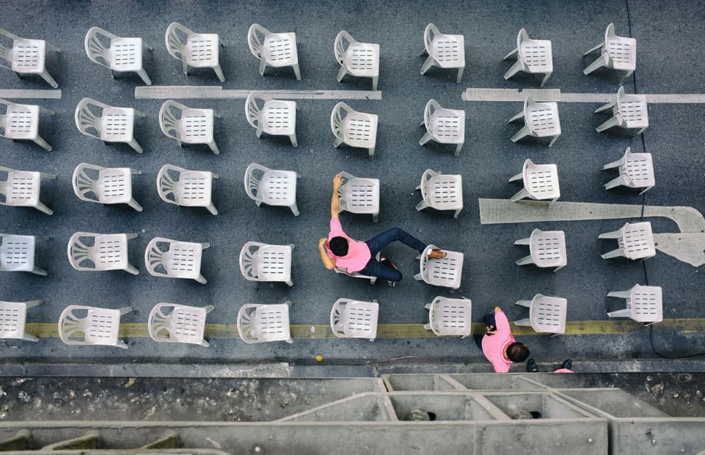 tasarim tarihinin ikonik sandalyeleri monoblocs foto jargen lindemann en