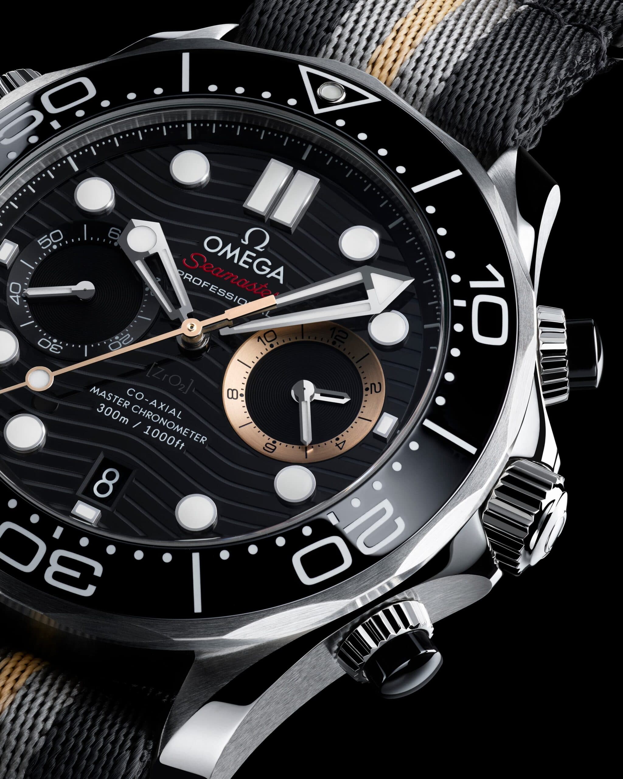 Yeni Omega Seamaster Diver 300M Chronograph 007 First Light