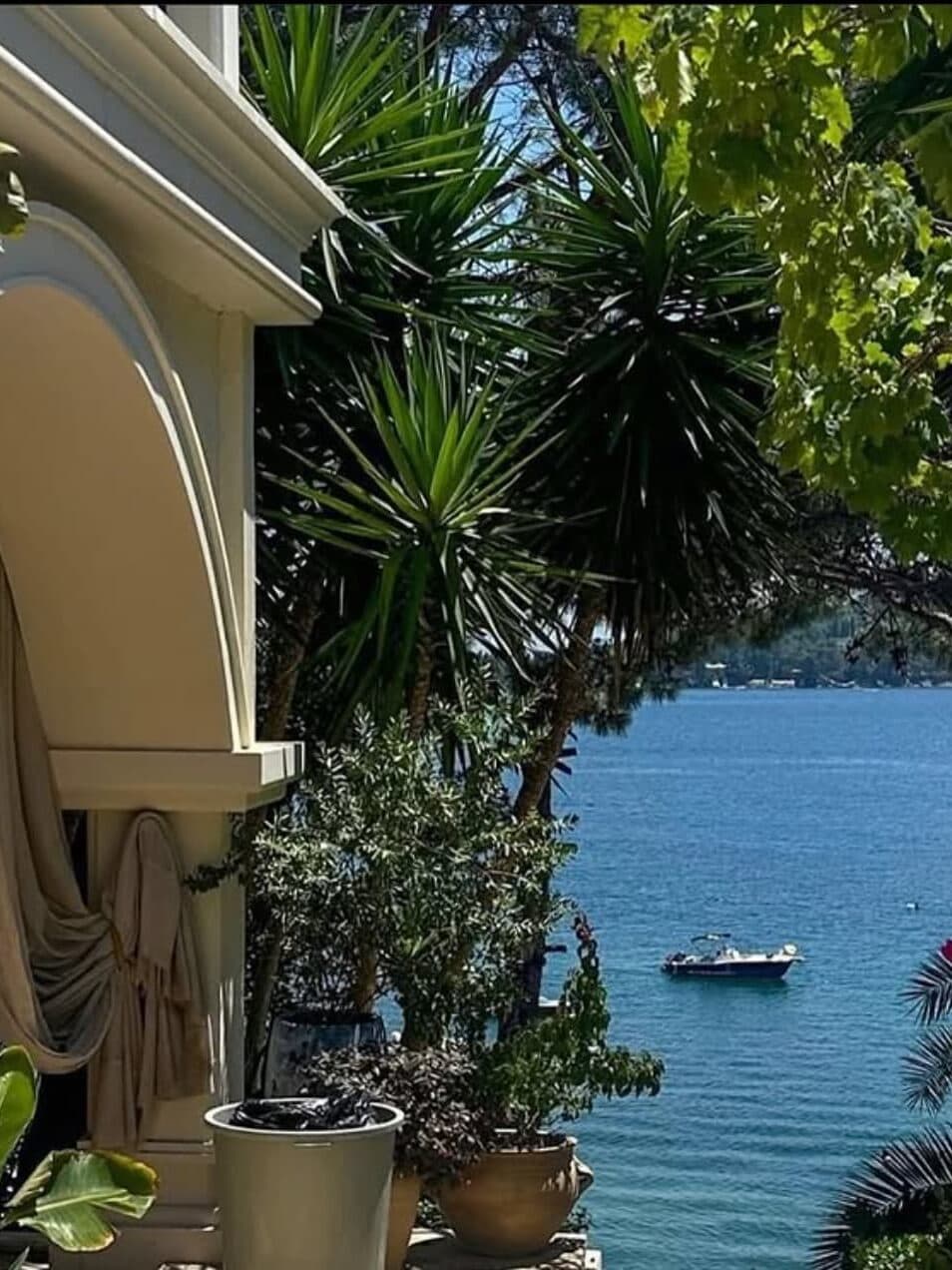 istanbulun bahceli mekanlari capri 01 1 edited