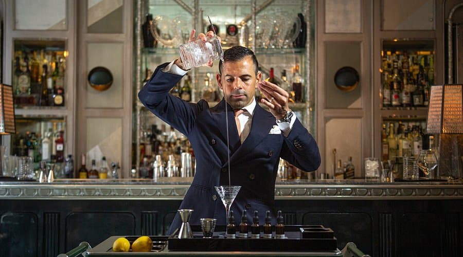 londra rehberi THE CONNAUGHT BAR