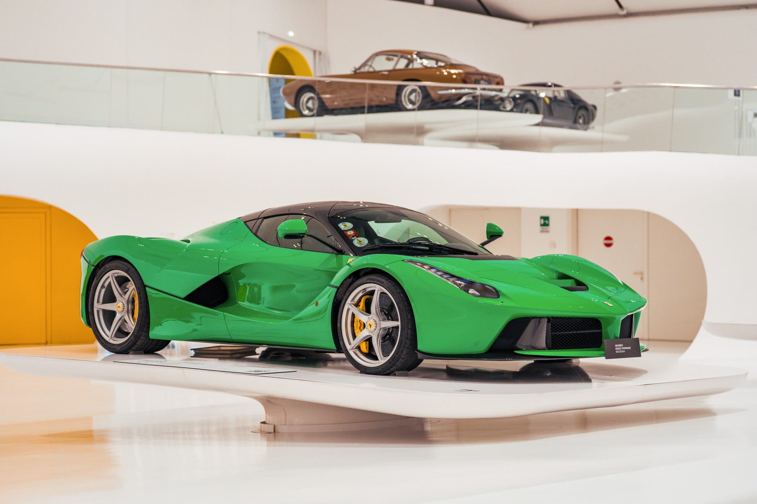 Rekor Fiyatlara Satilan Efsane Otomobiller 2014 Ferrari Laferrari