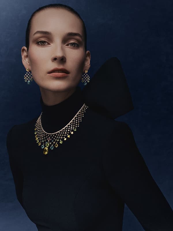 Renkli Taslar Chaumet Verbena Bouquet Kolye
