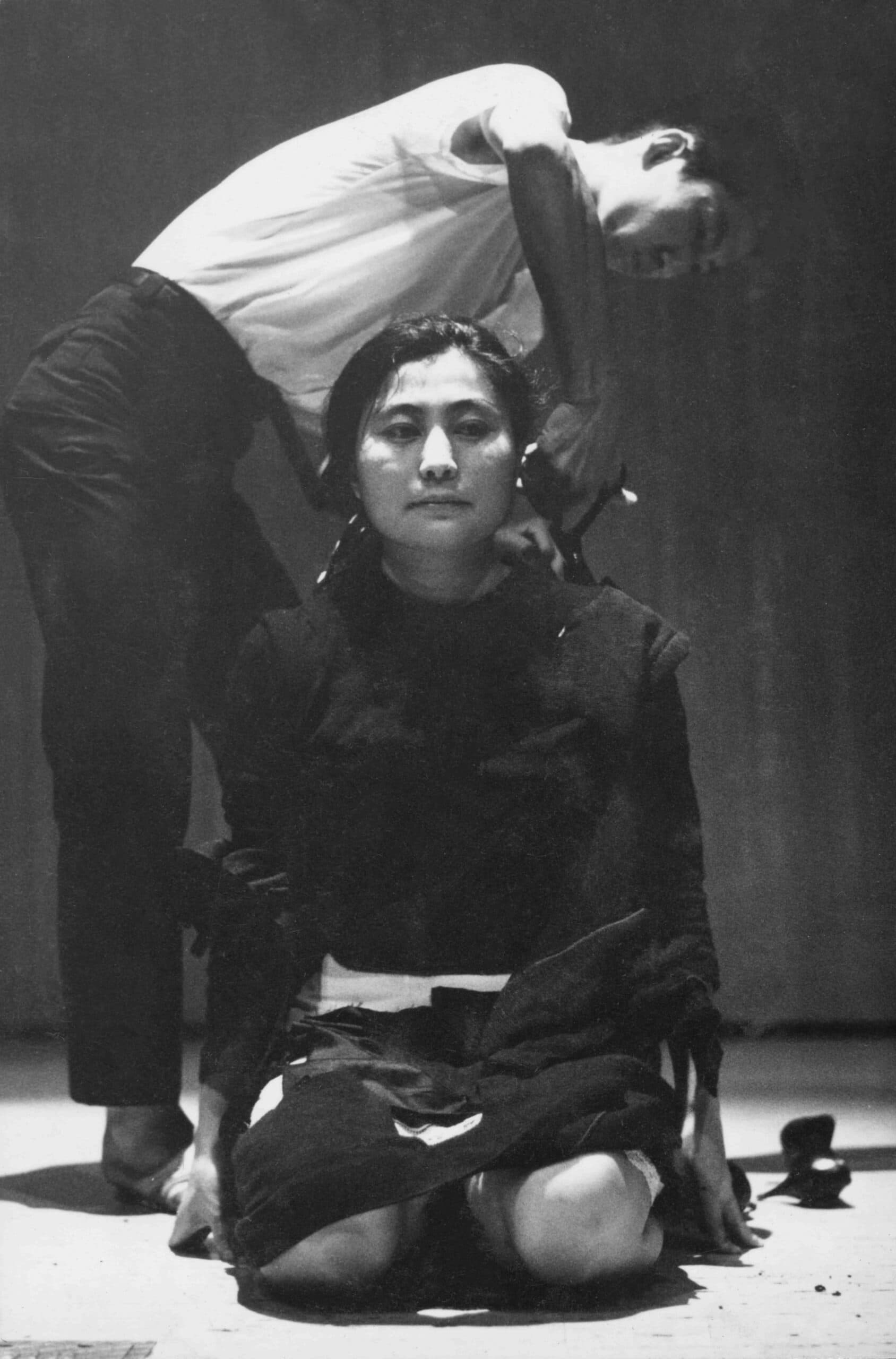 Yoko Ono Kesme Parcasi Cut Piece