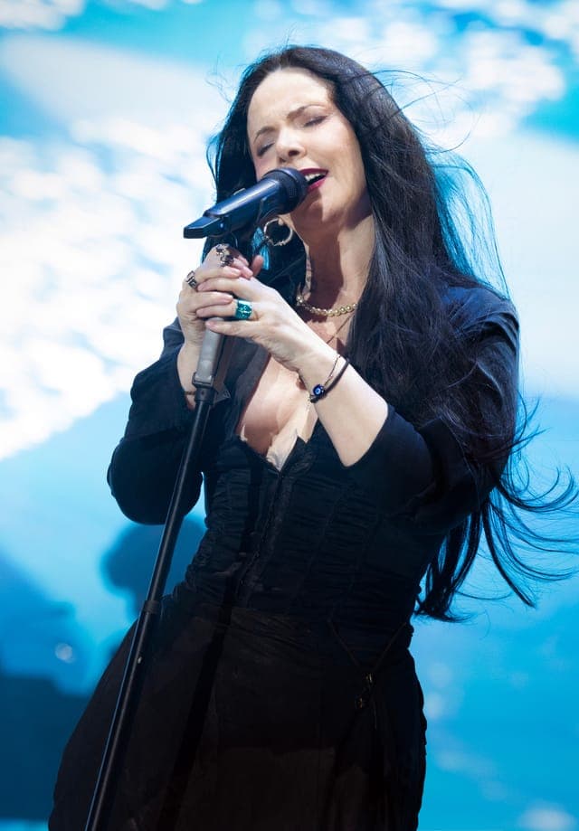 Sebnem Ferah