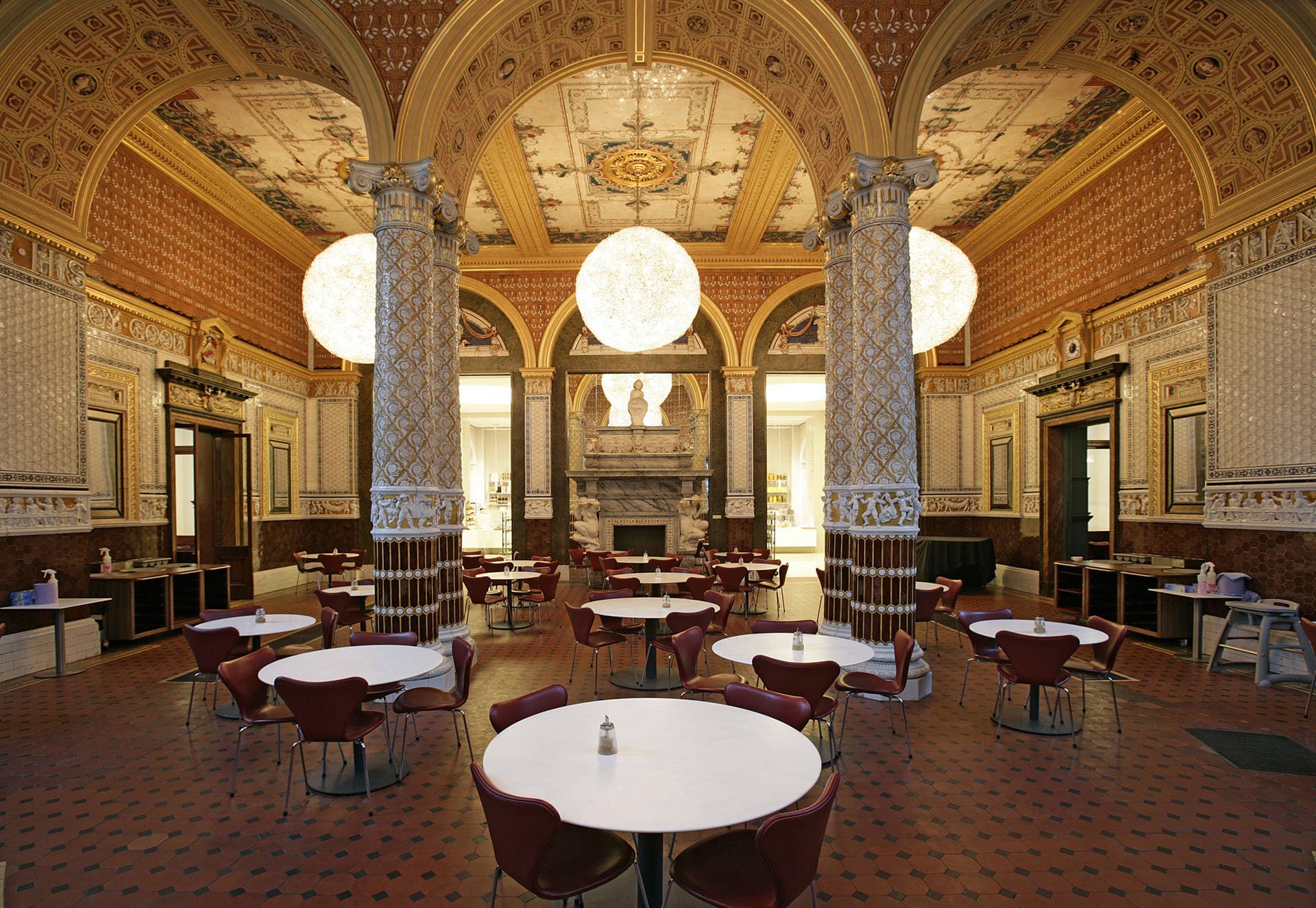 01va Kafe Gamble Room