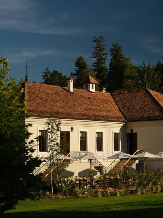 Bethlen Estates Transylvania – Cris Romanya