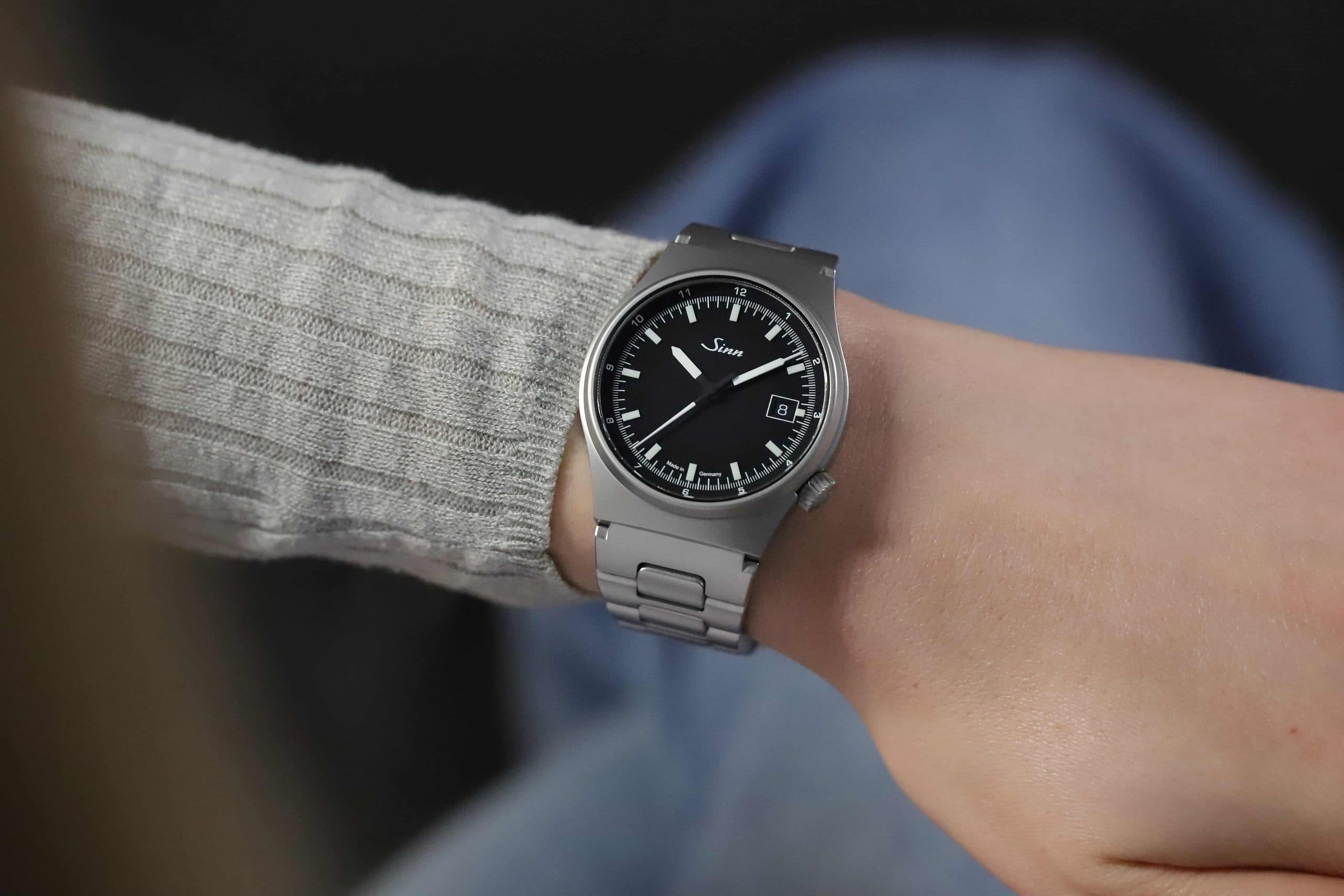 Sinn 544 Wrist 1 Quer Highres