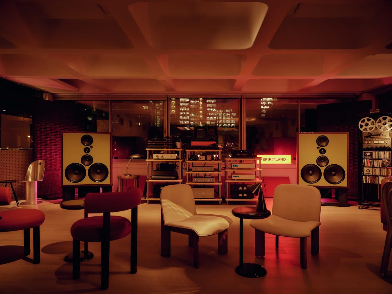 Listening Bar 261005 Spiritlandbarbican010235