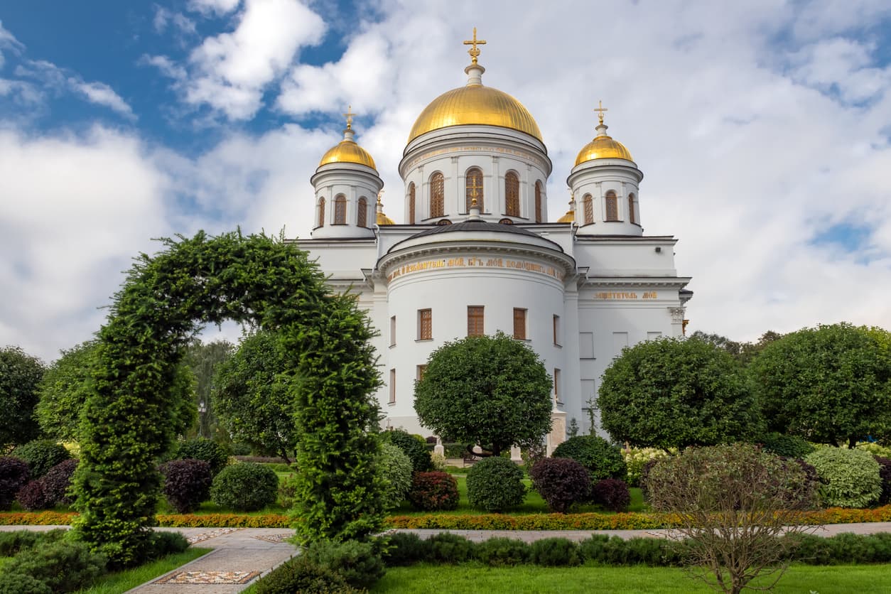 st petersburg gezi rehberi alexander tikhvin