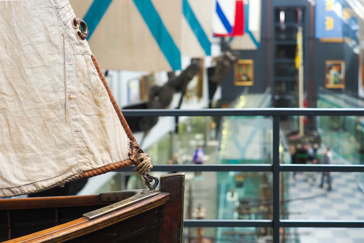 st petersburg gezi rehberi naval museum