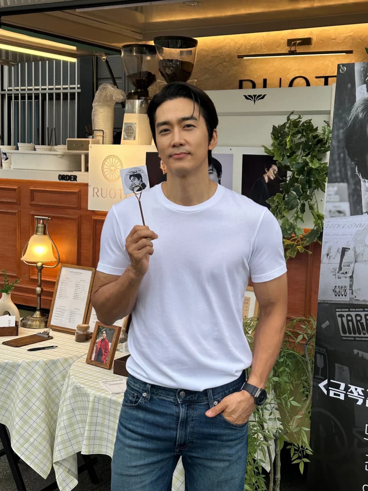 Koreli Ünlülerin Evleri: Song Seung-heon