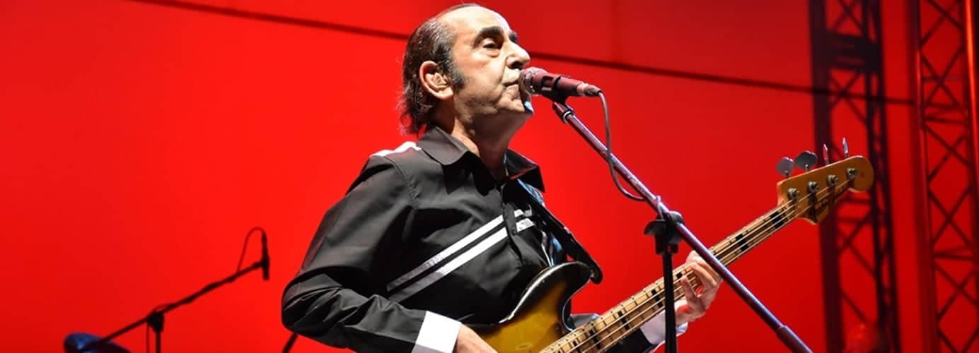 Sahnelerin İsviçre Çakısı: Özkan Uğur