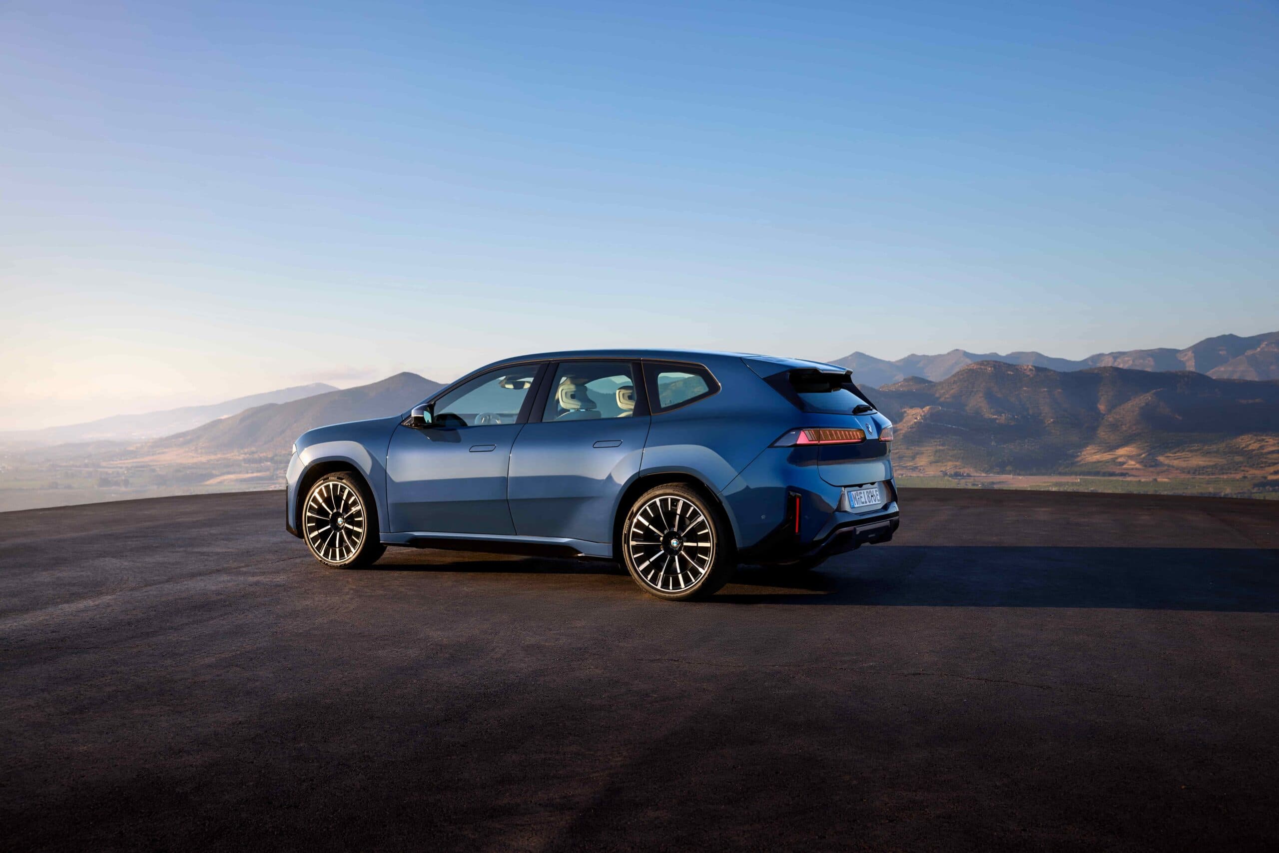 2026nin en yeni otomobilleri BMW ix3 3