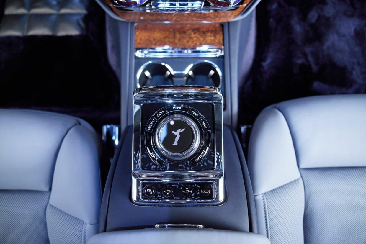 Rolls-Royce Koa Phantom'un Kişiselleştirilme Öyküsü Rolls-Royce Koa Phantom'Un Kişiselleştirilme Öyküsü