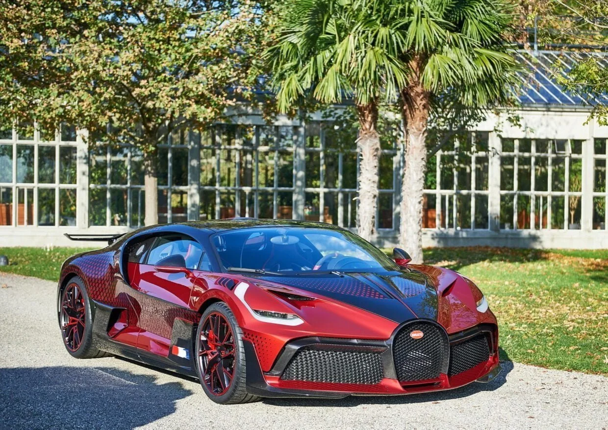 Benzersiz Uğur Böceği: Bugatti Divo Benzersiz Uğur Böceği: Bugatti Divo