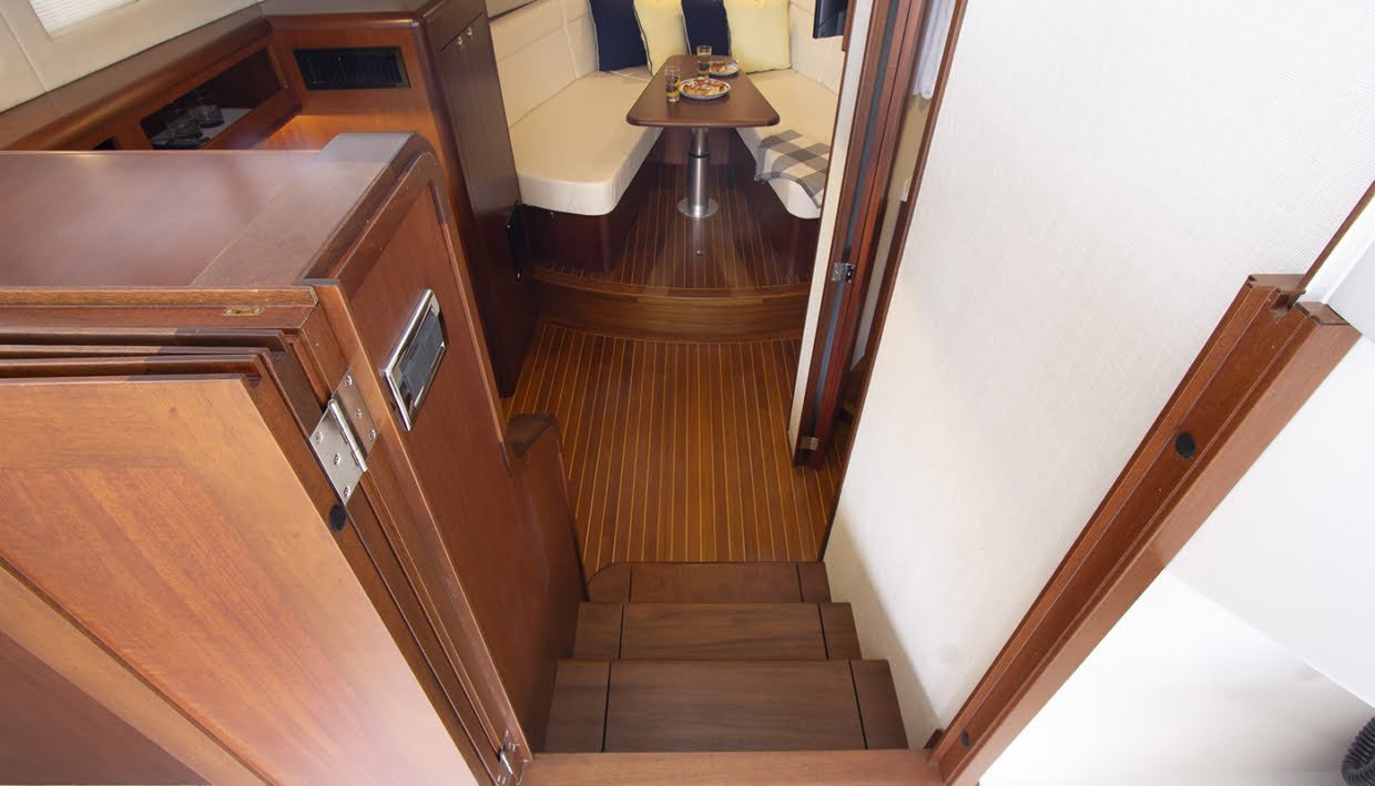 A Beautiful Combination of Yesteryear and Today: The Hybrid Sportsman 38 A Beautiful Combination Of Yesteryear And Today: The Hybrid Sportsman 38