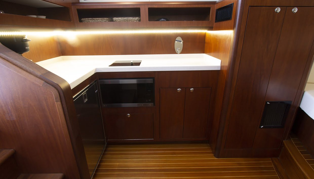 A Beautiful Combination of Yesteryear and Today: The Hybrid Sportsman 38 A Beautiful Combination Of Yesteryear And Today: The Hybrid Sportsman 38