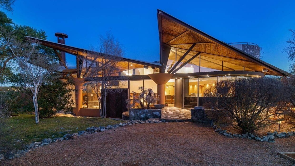 A Futuristic Perspective to Luxury Homes A Futuristic Perspective to Luxury Homes