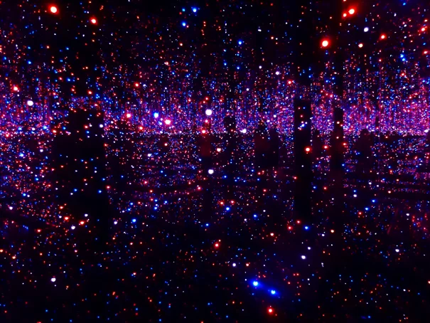 Yayoi Kusama: Bir Retrospektif Yayoi Kusama: Bir Retrospektif