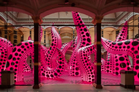 Yayoi Kusama: Bir Retrospektif