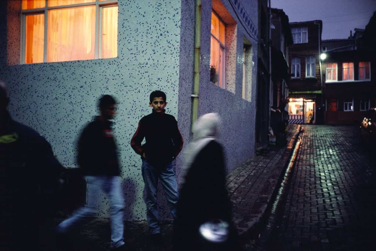 Bir Şehrin Silueti: Kitaplardan, Fotoğraflardan Ve Saat Kadranından