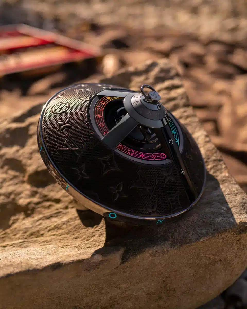 Louis Vuitton’s New Speaker Horizon Light Up Like a Toupie or UFO Louis Vuitton’s New Speaker Horizon Light Up Like A Toupie Or Ufo