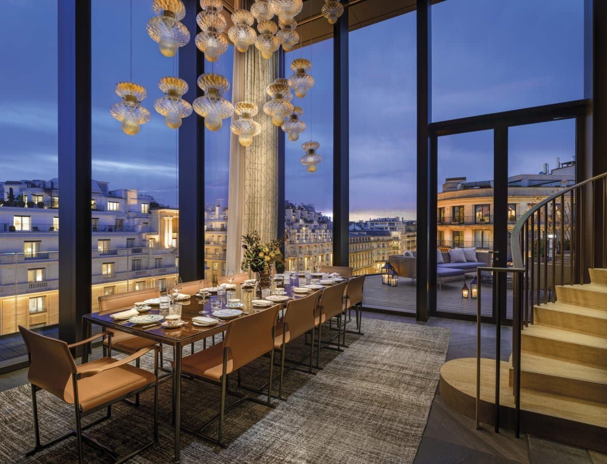 Paris’in Yeni Mücevheri Paris’in Yeni Mücevheri