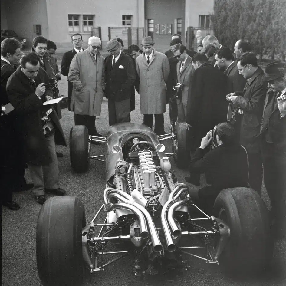Enzo Ferrari 124 Yaşında! Enzo Ferrari 124 Yaşında!
