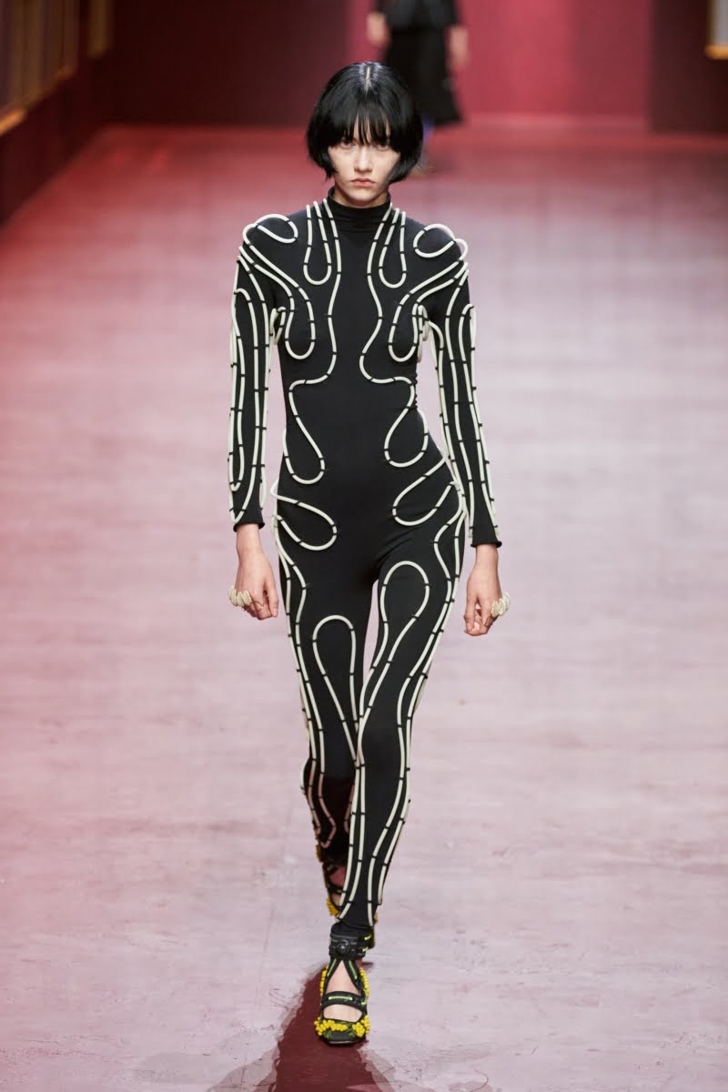 Saatolog Picks – Paris Fashion Week Saatolog Picks – Paris Fashion Week