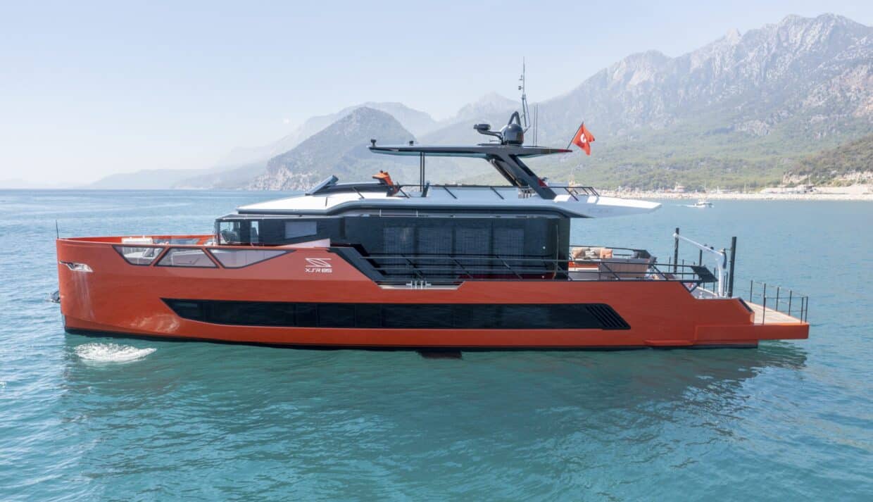 Turkish Star of Cannes Yachting Festival: XSR 85