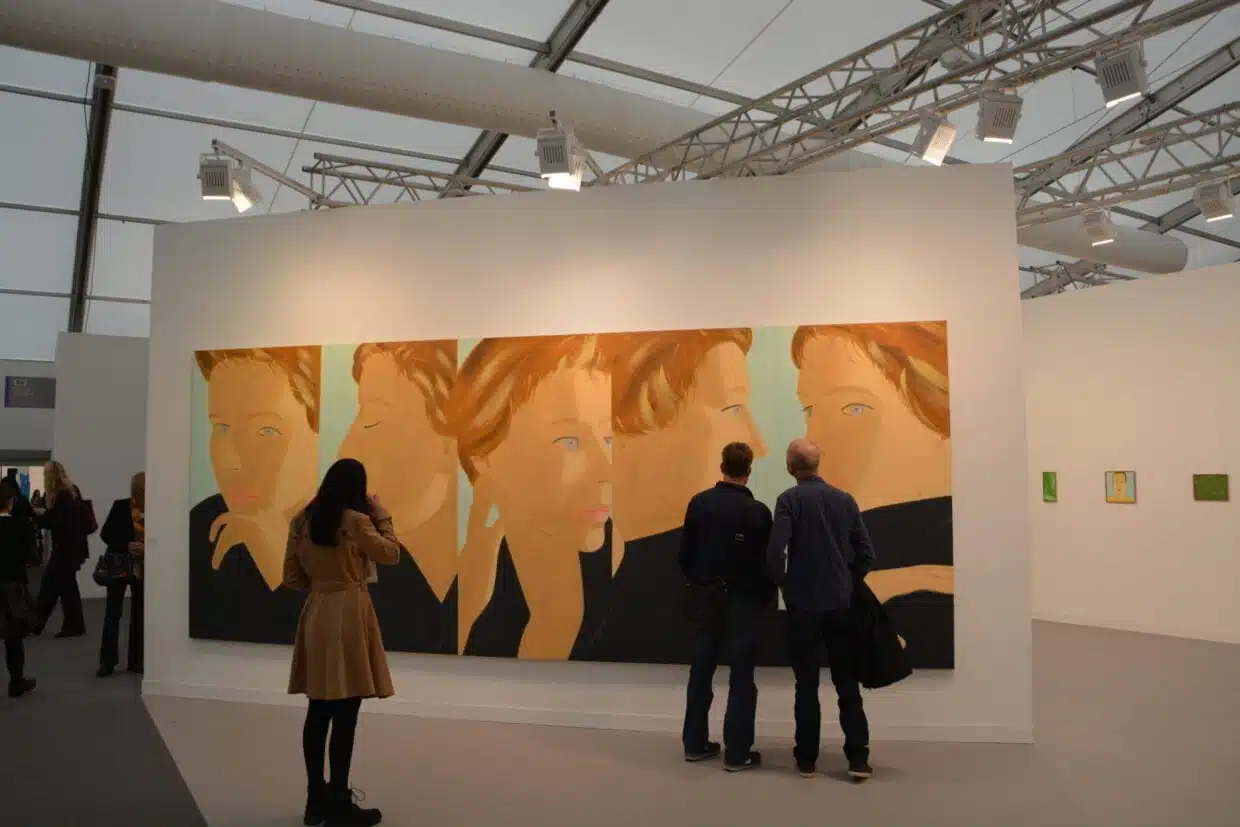 Time Freezes with Frieze Time Freezes with Frieze